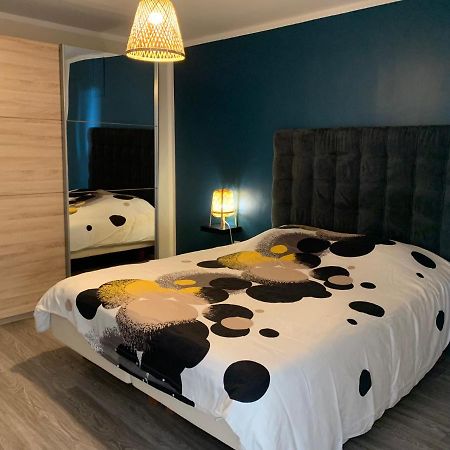 Le Sweet Home Lens Luaran gambar