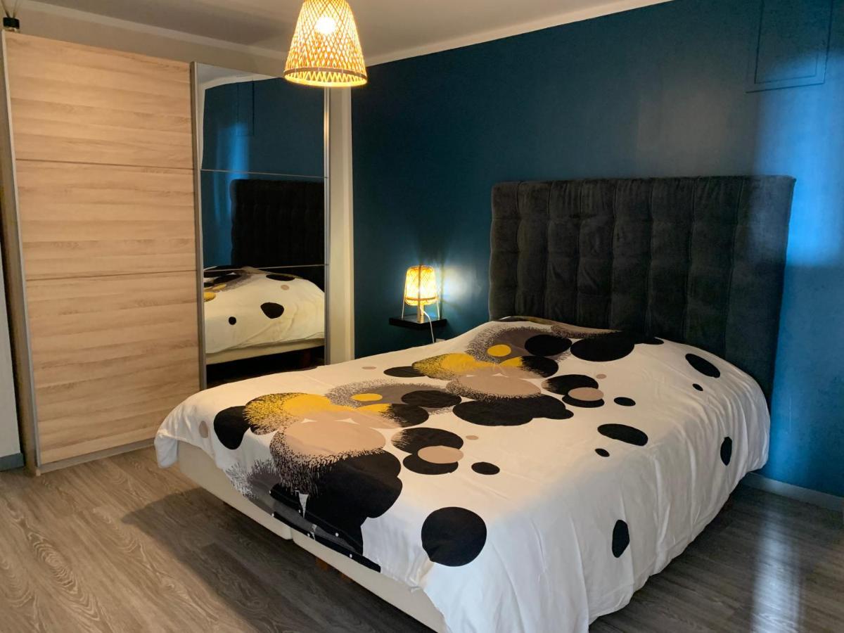 Le Sweet Home Lens Luaran gambar